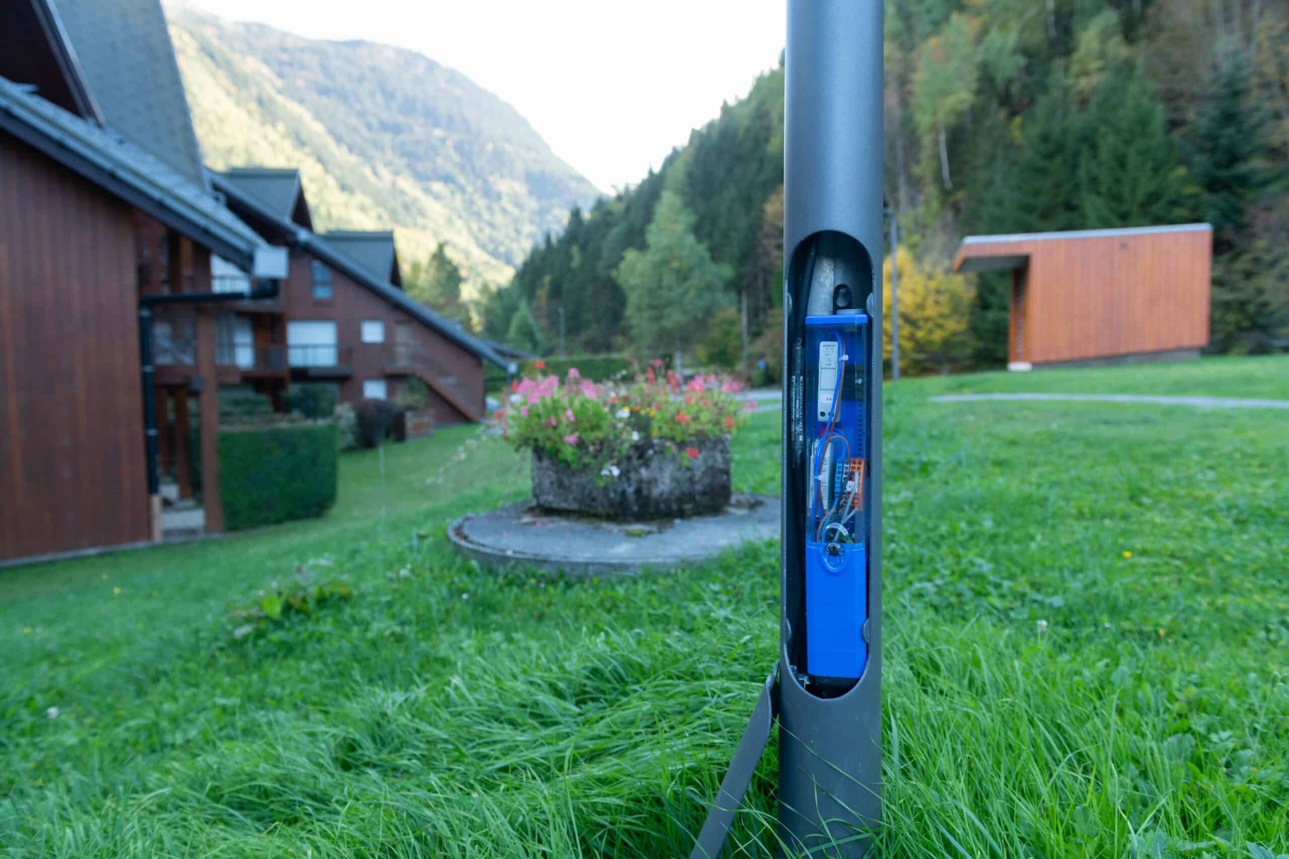 light pole