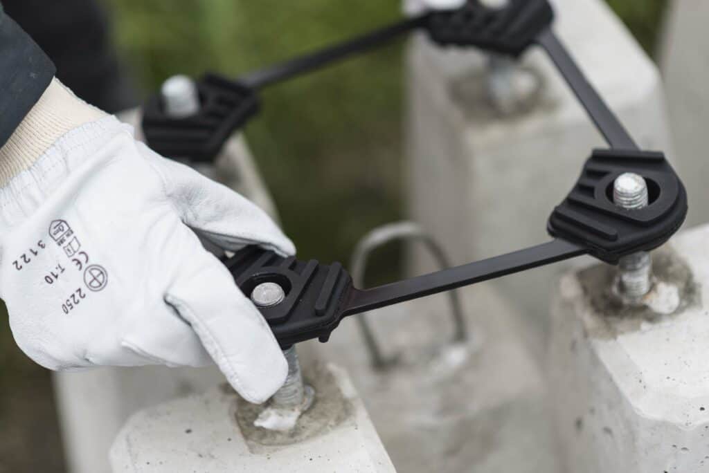Installation accessories