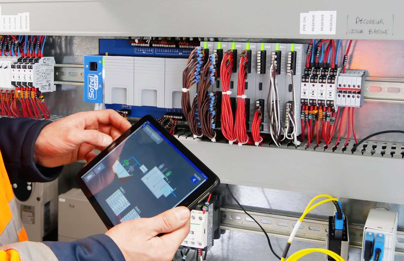 SOFREL S4W End to End users RTUs for water network management